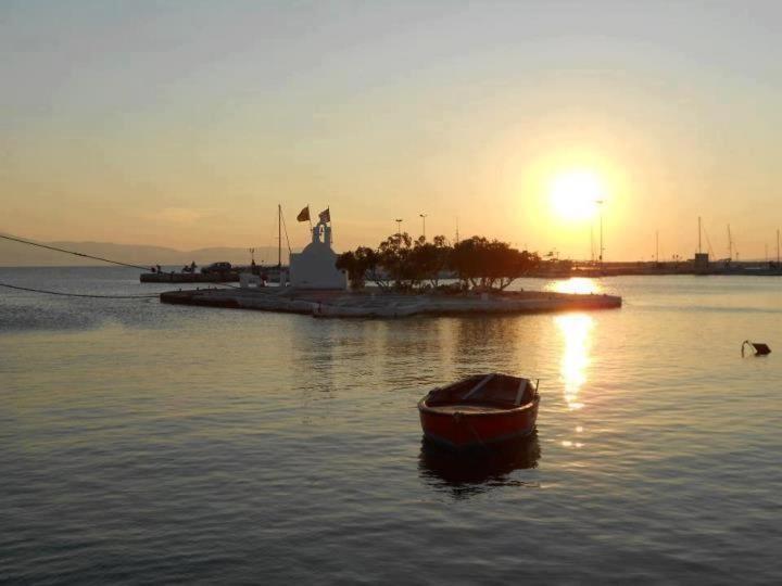 Gatis Place Naxos City المظهر الخارجي الصورة